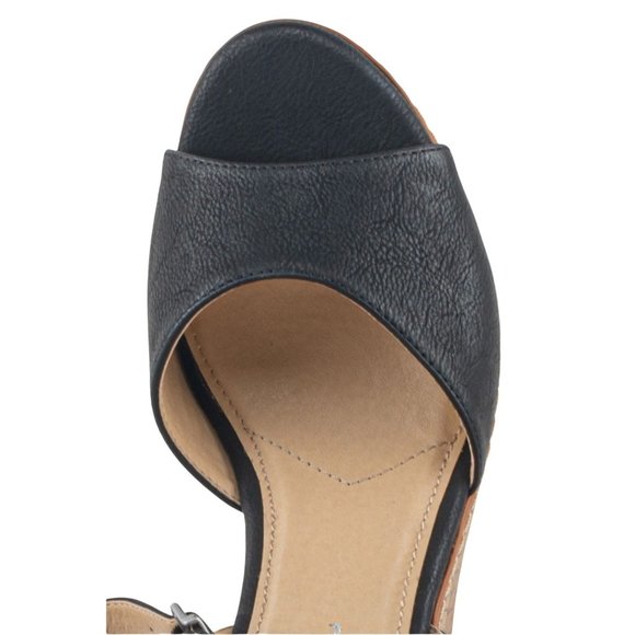 CL by Laundry Booming Wedge Sandal - Picture 5 of 6